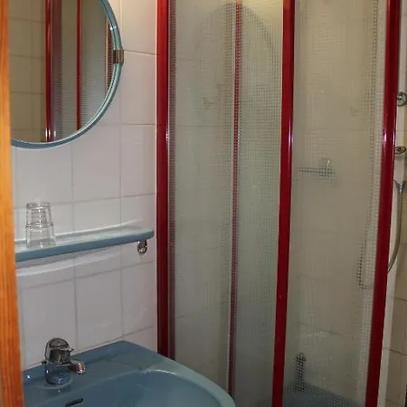 Zur Erholung Pensjonat 3*